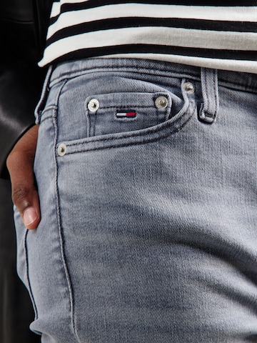 Tommy Jeans Skinny Jeans 'NORA' in Blau