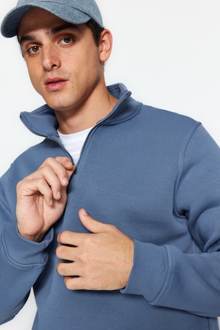 Trendyol Sweatshirt in Blau
