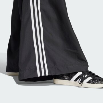 Wide leg Pantaloni 'Adilenium Season 3' di ADIDAS ORIGINALS in nero
