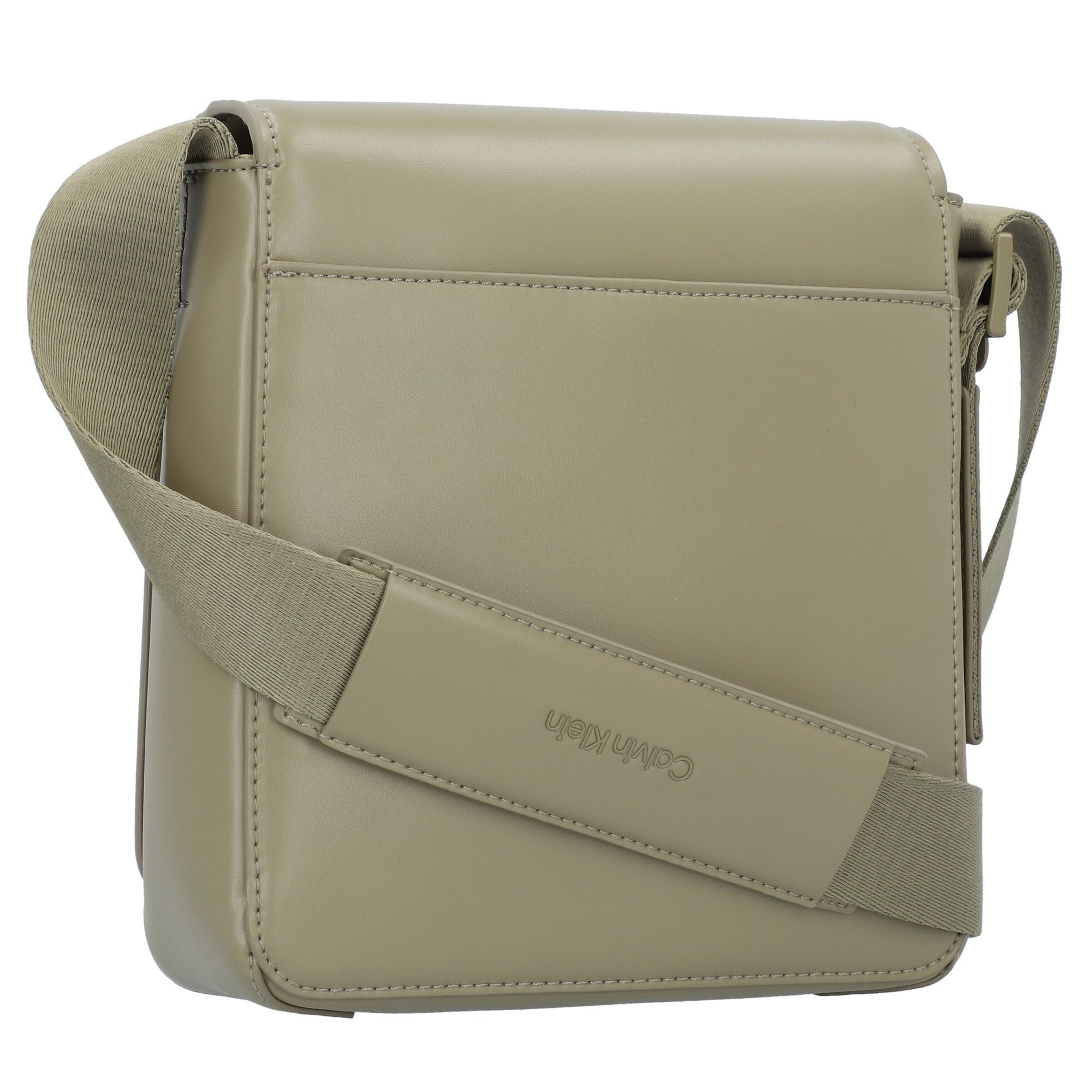 Calvin Klein Umhängetasche 'Minimal Focus ' in Grün