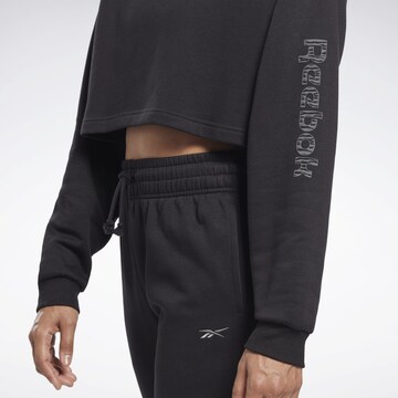 Reebok - Sweatshirt de desporto em preto
