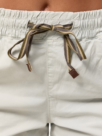 Tazzio Tapered Cargohose 'F600' in Grau