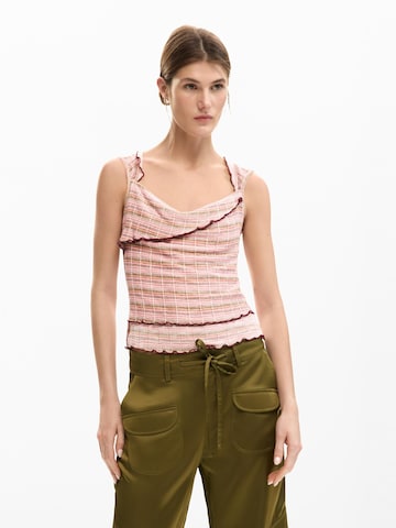 Tricou de la Desigual pe roz: față