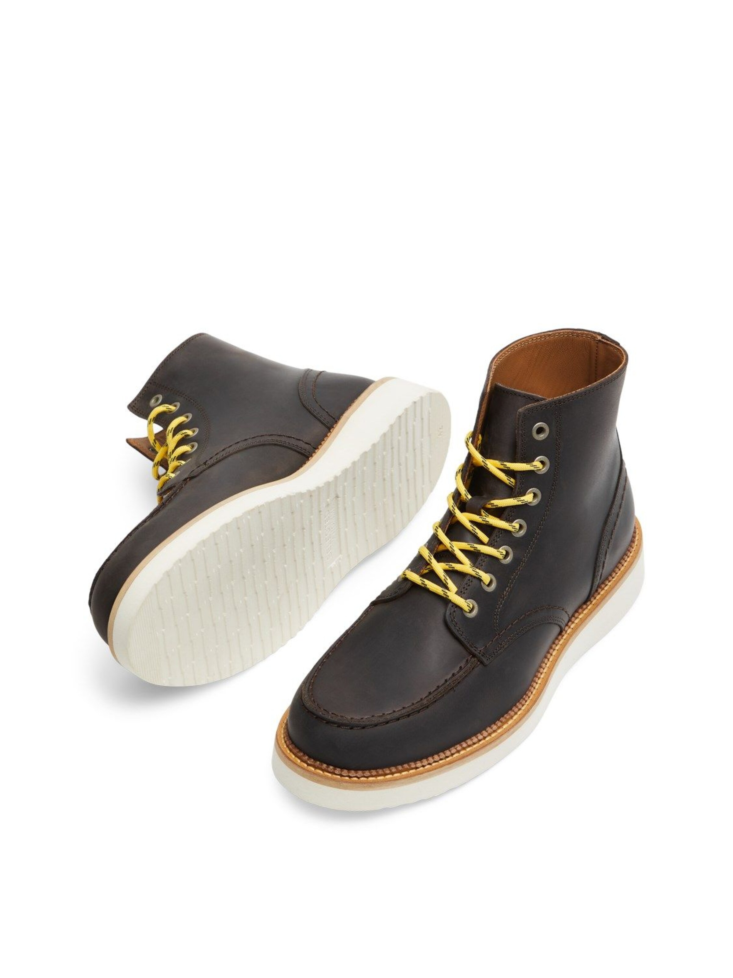 SELECTED - Botas en gris