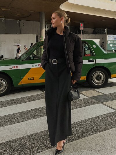 Claire Rose x NA-KD Winterjas in de kleur Zwart, Productweergave