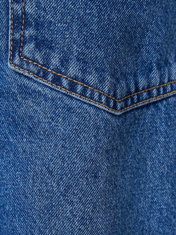 regular Jeans di Bershka in blu