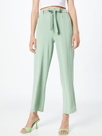 Hailys Pleat-Front Pants 'Delila' in Green: front