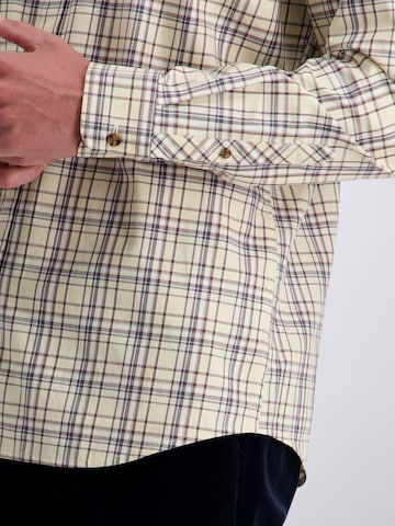 Coupe regular Chemise PIERRE CARDIN en blanc