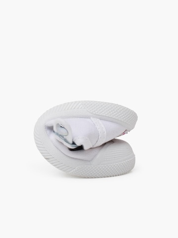 Pisamonas First-Step Shoes in White