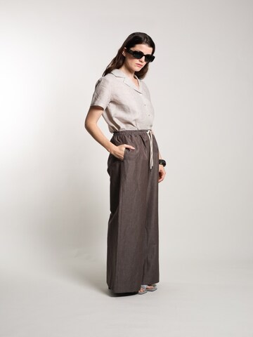 WEARABLE STORIES Wide leg Trousers 'Zita' in Brown