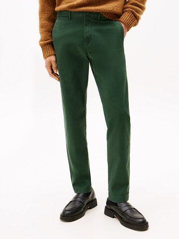 Regular Pantalon chino 'Harlem Essential' TOMMY HILFIGER en vert : devant