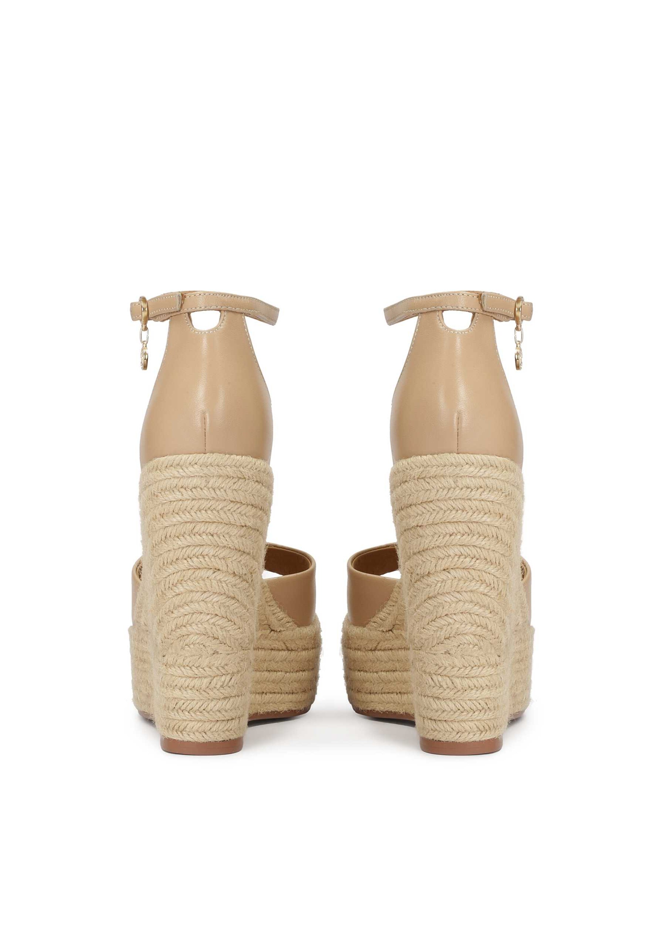 Kazar Сандали в бежово