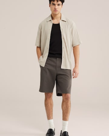 WE Fashion Mugav suurus Triiksärk, värv beež