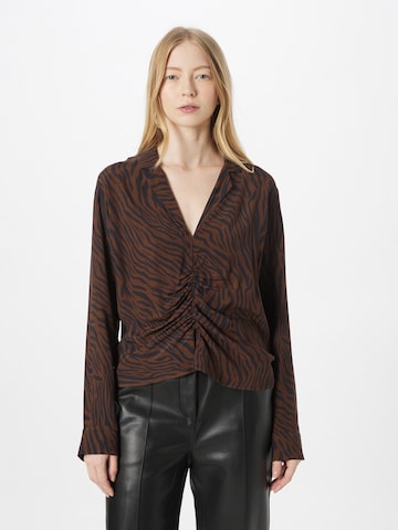 System Action Blouse in Bruin: voorkant