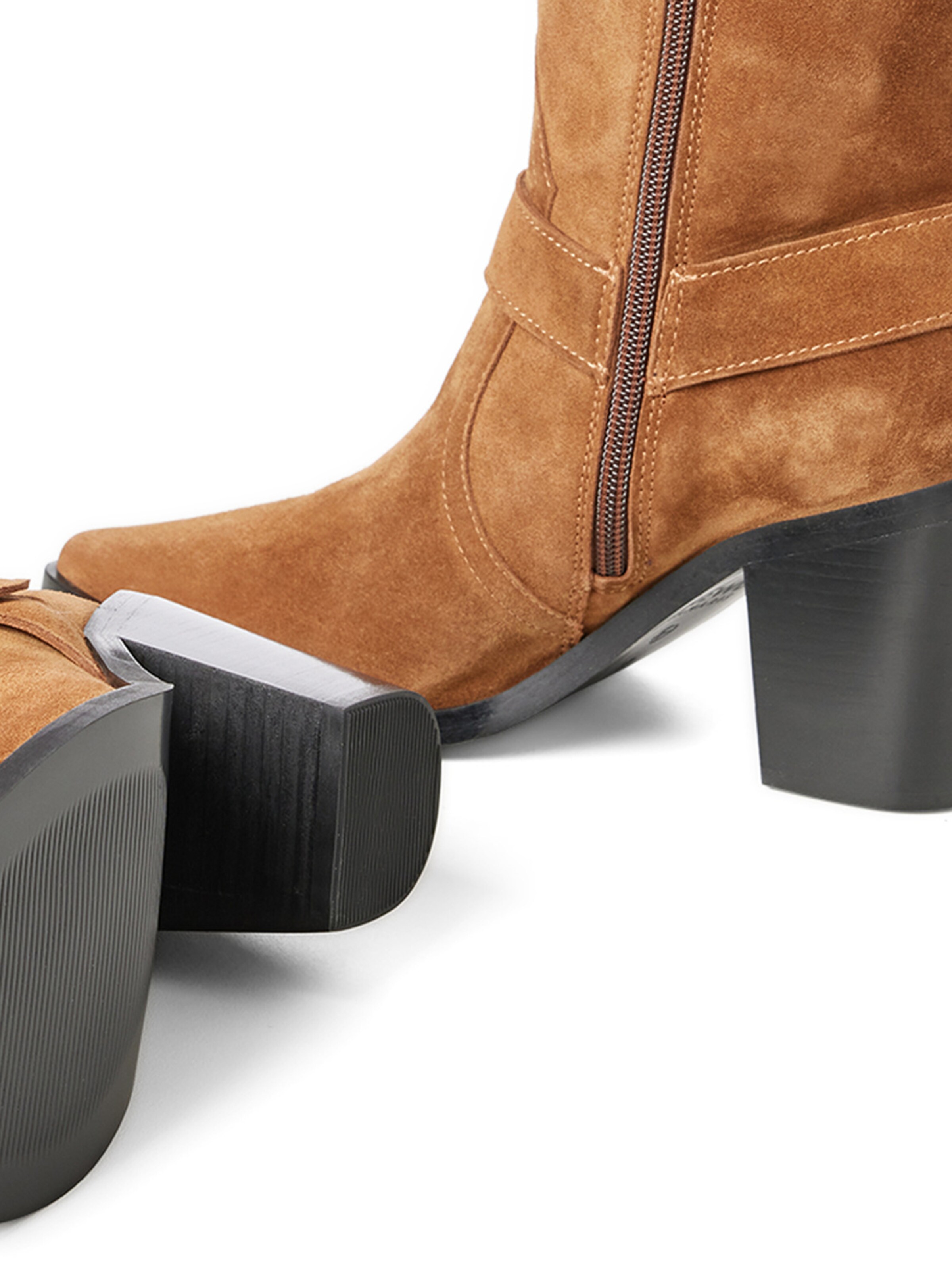 NEWD Stiefel in Braun