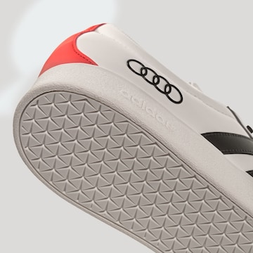 Chaussure de sport 'Audi F1 Team VL Court' ADIDAS PERFORMANCE en blanc