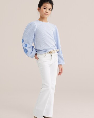 Bluză de la WE Fashion pe albastru