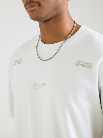 Nike Sportswear - Camisa em branco