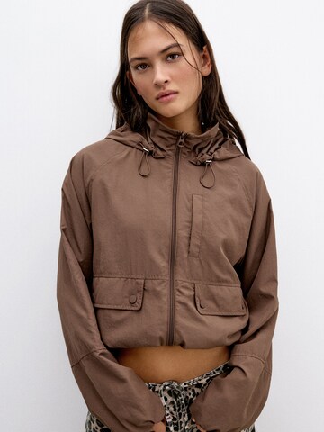 Geacă de primăvară-toamnă de la Pull&Bear pe maro