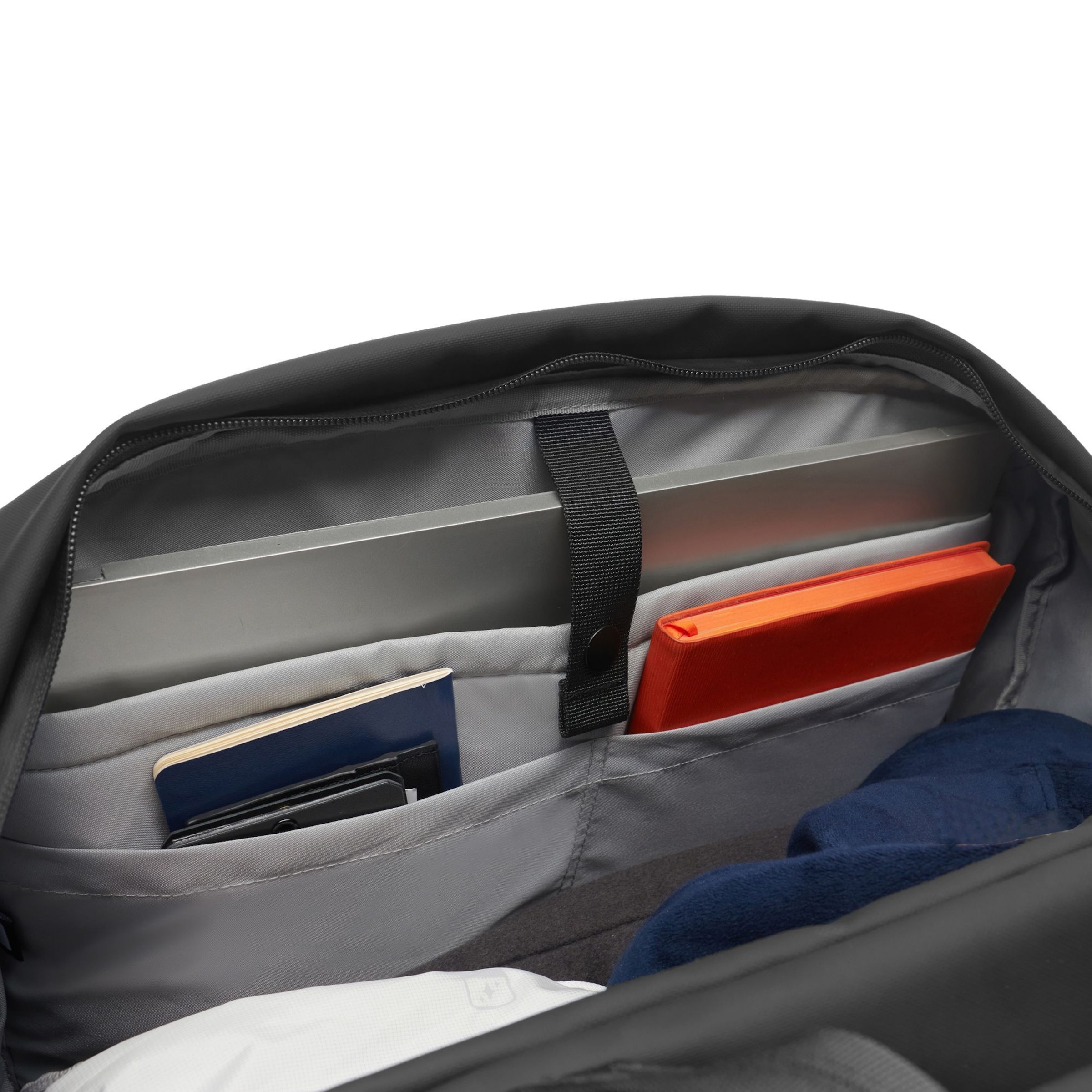 XD Design Weekend bag in Black