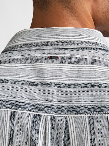 Petrol Industries Средняя посадка Рубашка в Синий