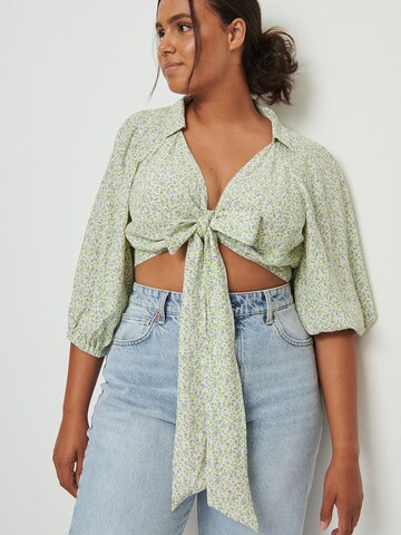 NA-KD Blouse in Green: front