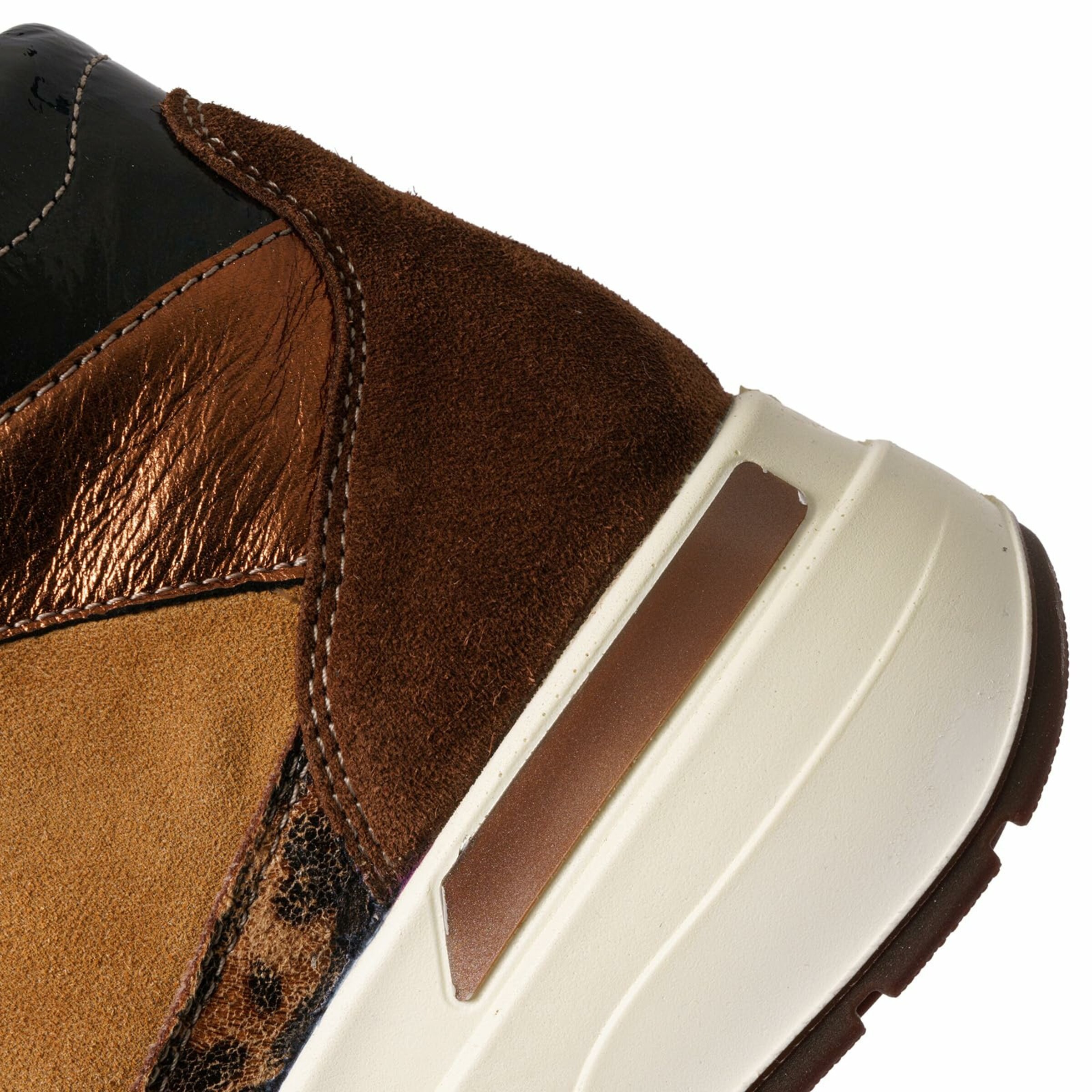 ARA Platform trainers in Brown