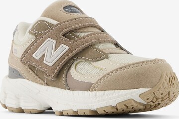 new balance Sneakers '2002' in Beige