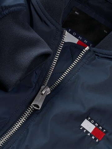 Tommy Jeans Jacke 'ESSENTIALS' in Blau