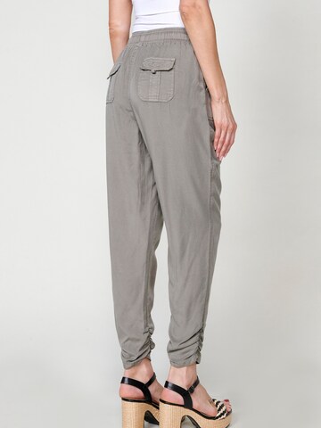 regular Pantaloni di KOROSHI in grigio