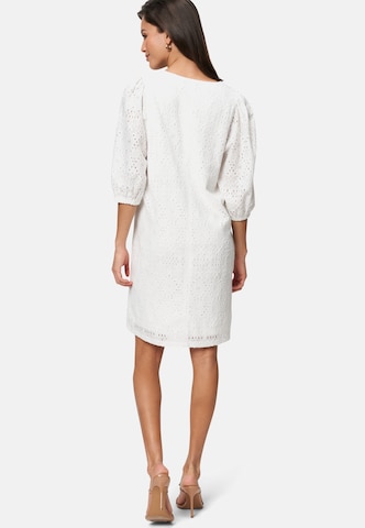 Robe zero en blanc