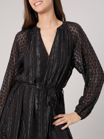 Deeluxe Kleid‌‌ in Schwarz