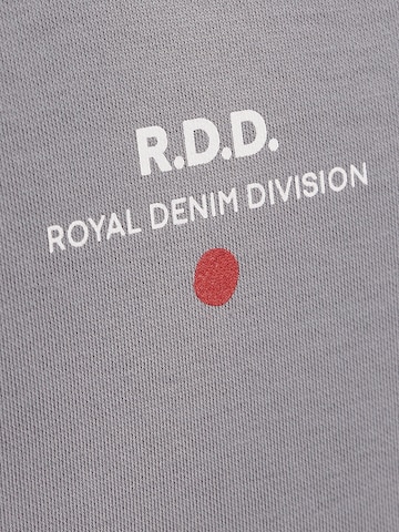 R.D.D. ROYAL DENIM DIVISION Koszulka 'Luca' w kolorze szary