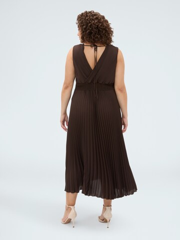 Robe Fiorella Rubino en marron