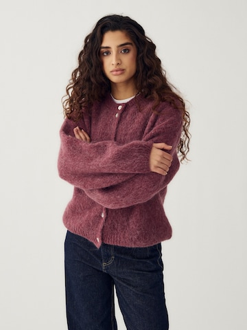 Cardigan ' N-Kae Knit Cardigan ' Noella en rouge : devant