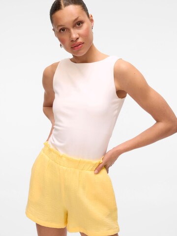VERO MODA Baggy Broek 'VMNATALI' in Geel