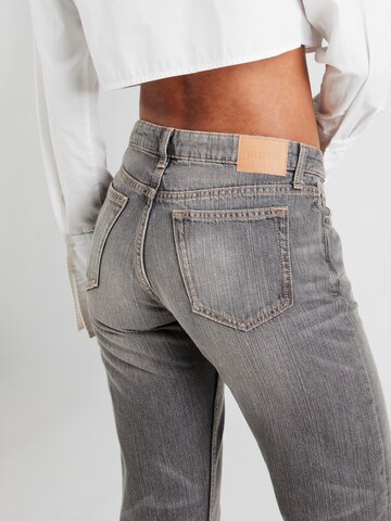 WEEKDAY Regular Jeans 'Arrow' i grå