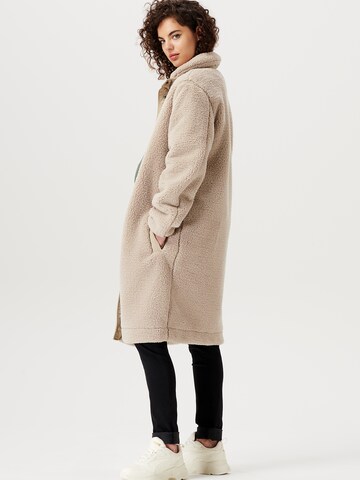 Supermom Between-Seasons Coat in Beige