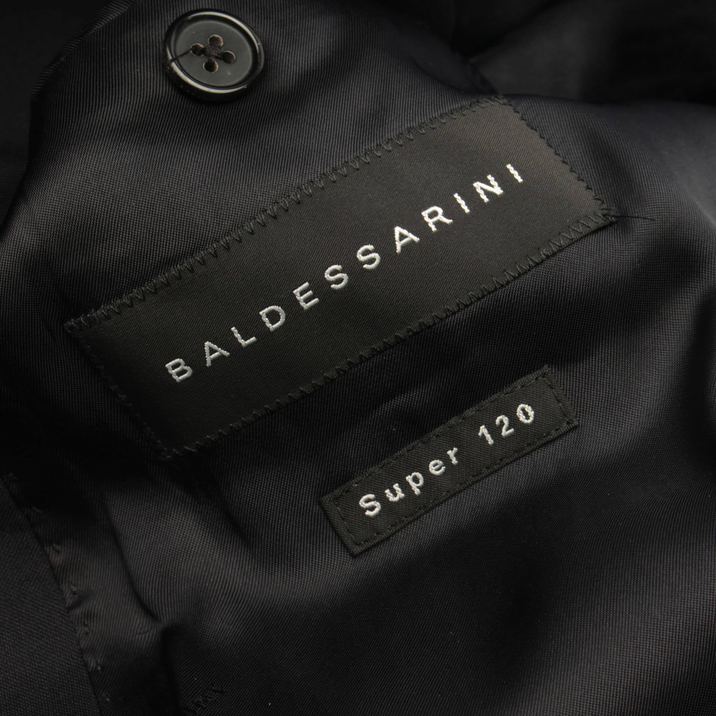 Baldessarini Suit in M-L in Blue