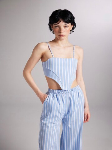HOLLY LOLLY Top – modrá: přední strana