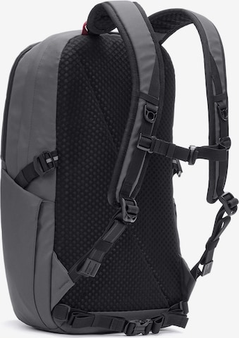 Pacsafe Rucksack in Grau