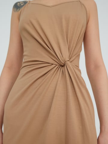 EDITED Dress 'Maxine' in Brown