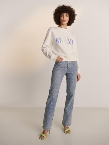 Guido Maria Kretschmer Women Sweatshirt 'Miami' i beige