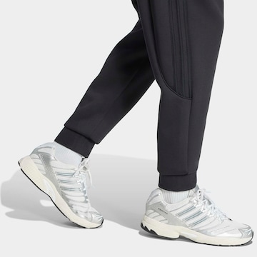 ADIDAS ORIGINALS Ozke Hlače 'Spacer' | črna barva
