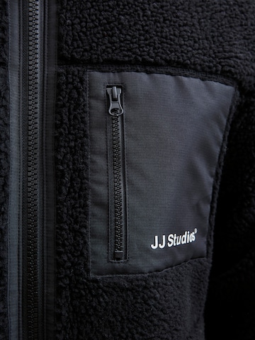JACK & JONES Φθινοπωρινό και ανοιξιάτικο μπουφάν 'JJESOHO' σε μαύρο