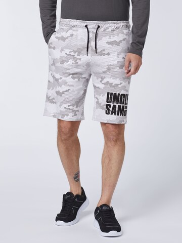 UNCLE SAM Regular Pants in White: front