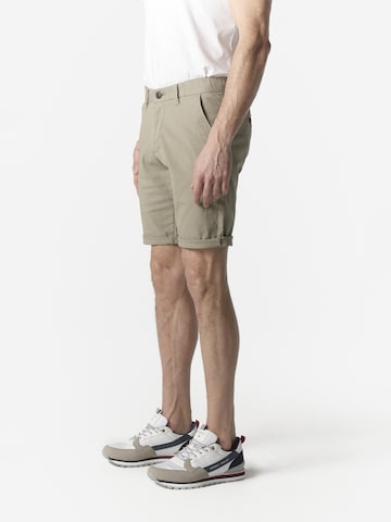 regular Pantaloni chino di KOROSHI in marrone