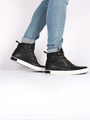 BLACKSTONE Hög sneaker 'Icon Am02' i blå