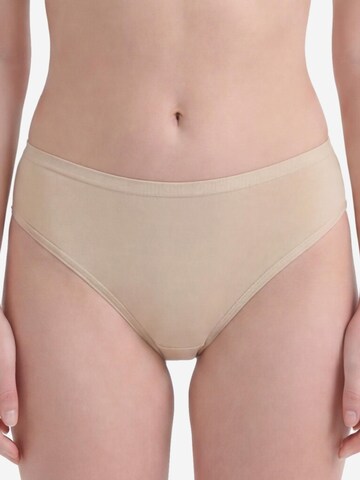 Nina von C. Slip 'Motion'‌‌‌‌ in Beige