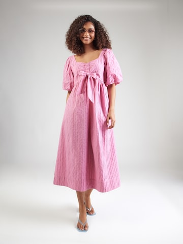 Rochie de la YAS pe roz: față